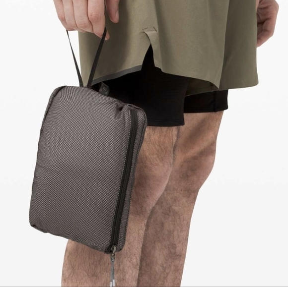 Lululemon-Lab Men's Saura Jacket Black Granite-Size Small - Picture 11 of 17